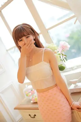 牛奶丝网纱蕾丝裹胸