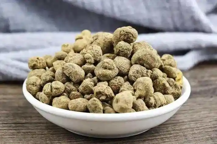 因为囊肿是血瘀组成的,元胡活血散瘀的功效,还