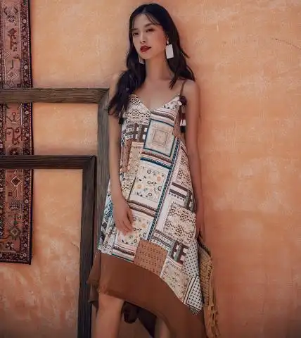 出国旅游穿的裙子越南云南丽江民族风大理柬埔寨衣服沙滩连衣裙