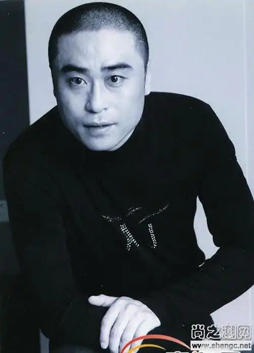 好声音学员陈冰父亲_海南银达集团董事长陈嘉新创业背景故事(4)