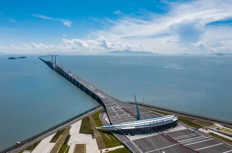 赞!人民日报报道港珠澳大桥珠海口岸数字化转型