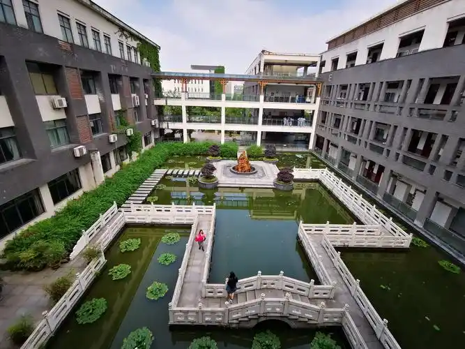 浙江省杭州第七中学