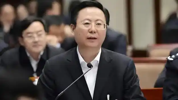 辽宁省国资委原主任王世伟被开除党籍 曾任鞍山市委书记,被查时已退休