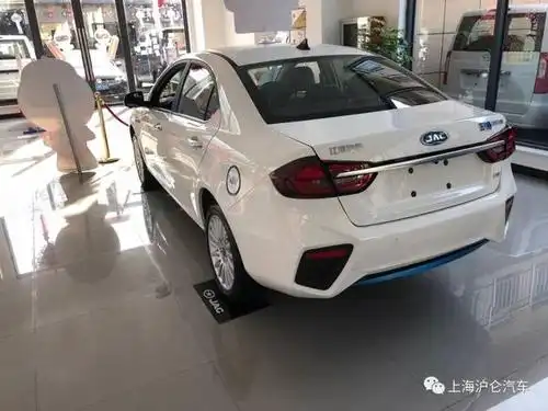 江淮iev a50新能源汽车现已到店 续航问题不在担心,火热预售中!