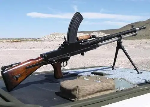 二战捷克式轻机枪