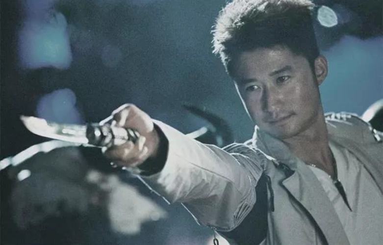 吴京为何不再提《战狼3》?李连杰6字警告:"夹起尾巴做人"!_腾讯新闻