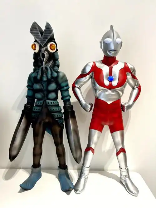 60cm的初代和巴尔坦星人