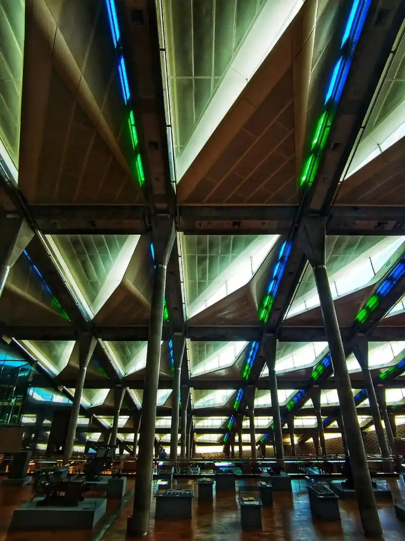 亚历山大图书馆.亚历山大图书馆 曾是世界上最大的图书馆 由埃 - 抖音