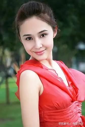 人像摄影中常用的半身构图写真欣赏!