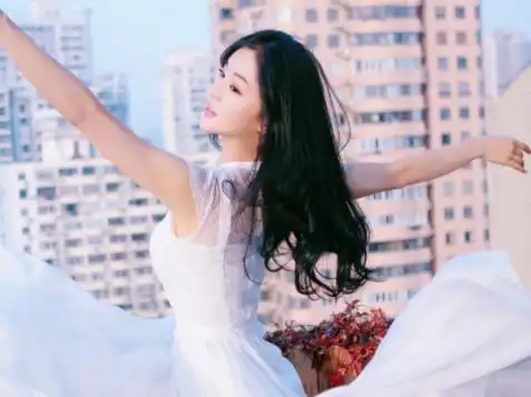 摸金玦之守护人狼女是谁演的 狼女扮演者申寒梅个人