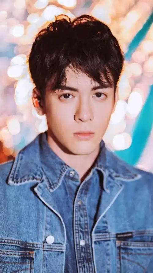 手机壁纸曾舜晞