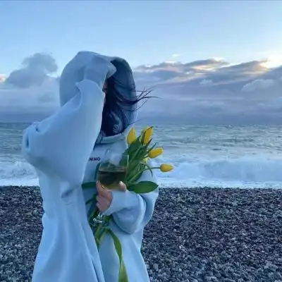 好看又可爱的小清新蓝色女头_女生头像_美头网