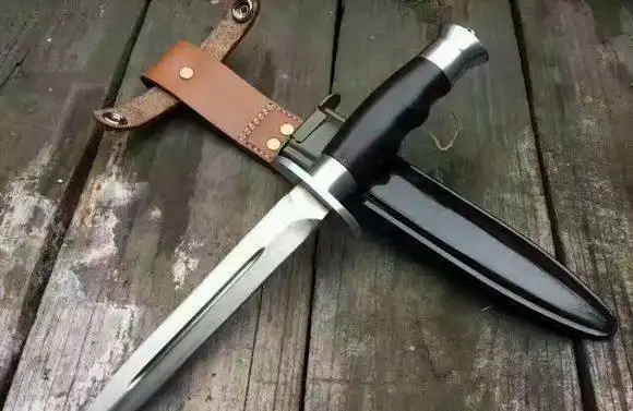 高铬合金不锈钢 95式多用途刺刀具有剪,锯,锉,砍等多种功能,装在枪上