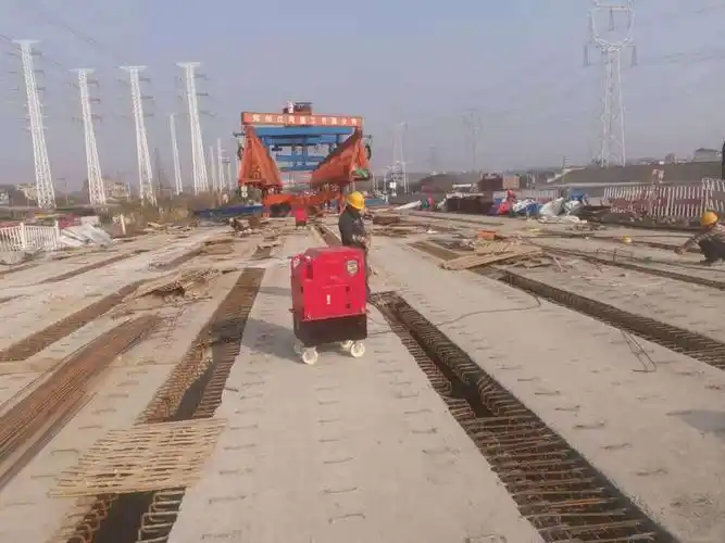 3-4跨负弯矩张拉