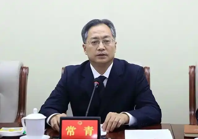 常委会举行第四十八次会议,晋城市人大常委会主任常青出席会议并讲话