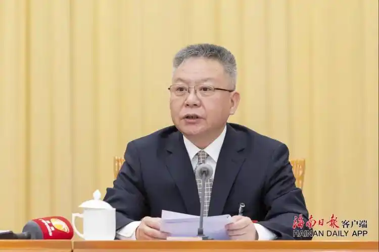 图为沈晓明代表审议时发言.海南日报特派记者 宋国强 摄