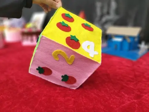 校园艺术节——学前教育专业手工展