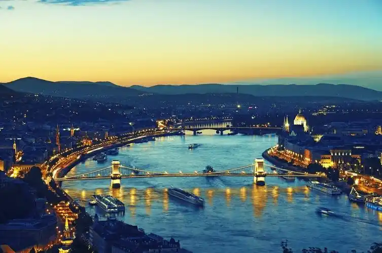 p>多瑙河(danube),是欧洲第二长河,在欧洲河流中长度仅次于 a target