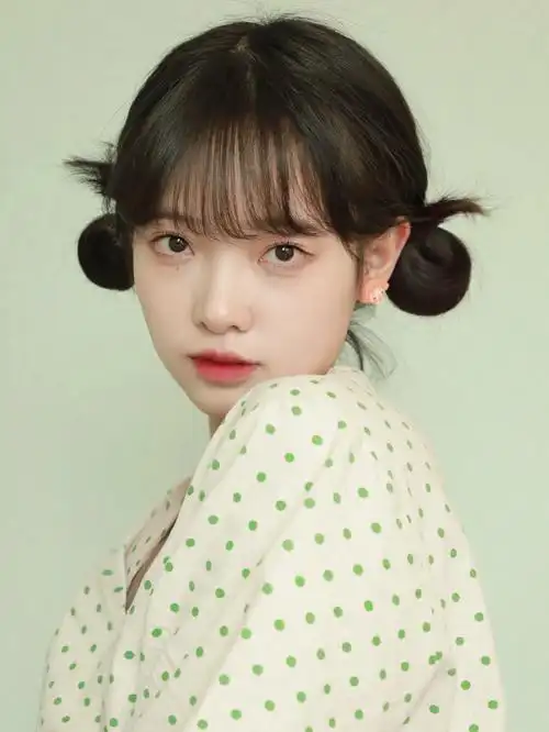 约会发型短发双丸子头刘海教程3