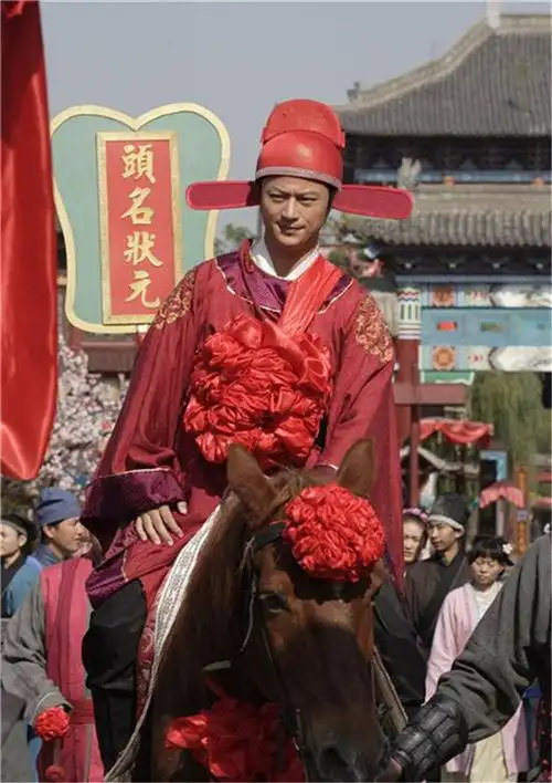 原创古代状元榜眼探花放现在是啥学历为何中探花比中状元还兴奋