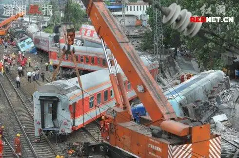 中国近五年来十大最惨烈的脱轨事故
