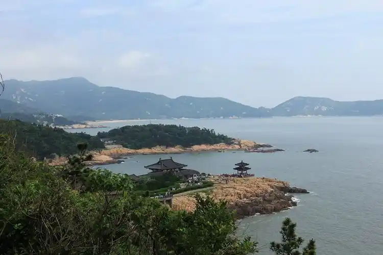 普陀山岛——海天出佛国