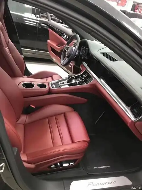 保时捷帕拉梅拉汽车内饰改装
