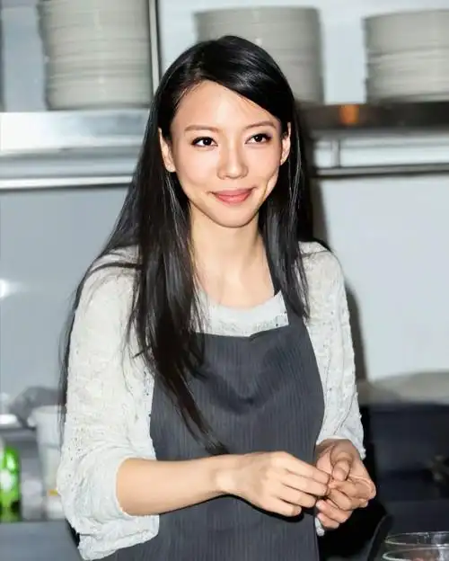 李靓蕾个人资料