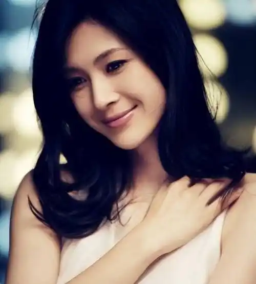 2012年嫁富豪,却受老公连累沦为老赖_童蕾_父母_剧本