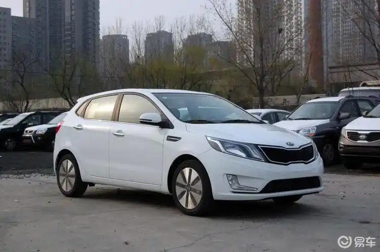 【起亚起亚k22012款两厢 1.