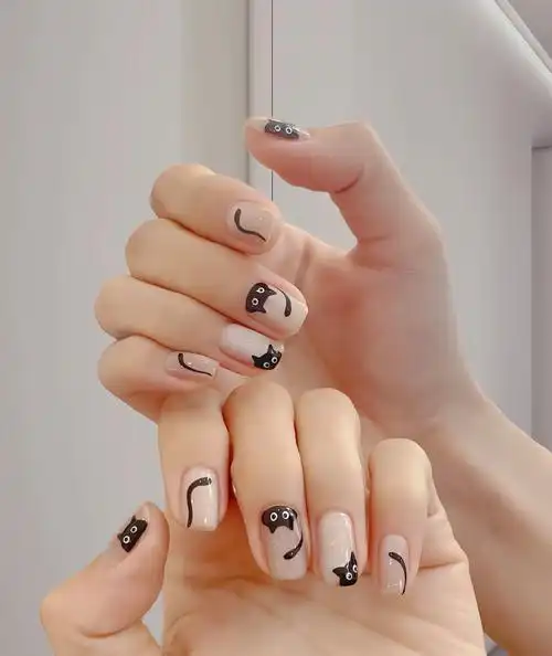 可爱卡通美甲款式