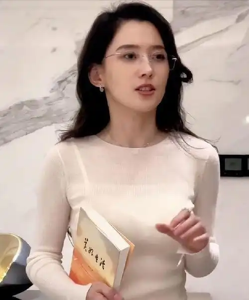 汪峰女友森林北凌晨4点没睡,怒回网友:姐不是小三,要的是爱情