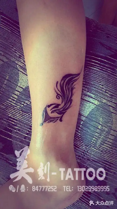 佳木斯纹身美刻刺青小腿狐狸纹身