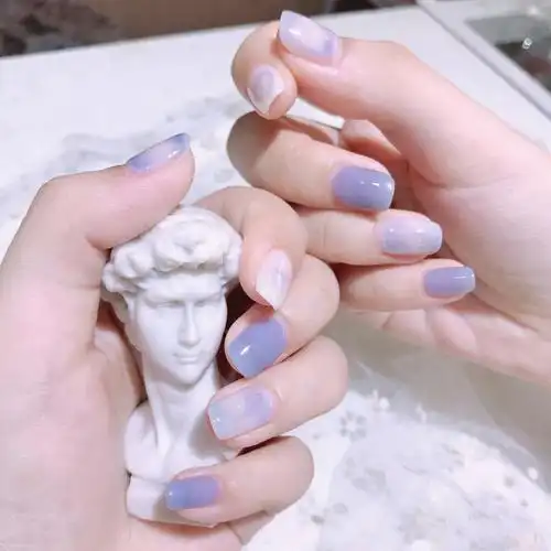 冰透色美甲蓝色美甲