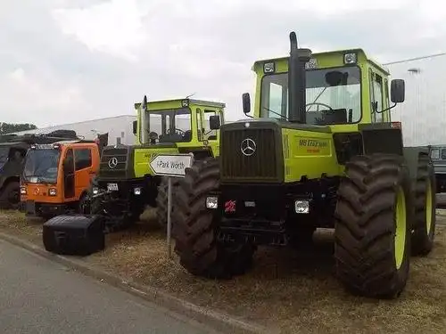 奔驰纽荷兰牌拖拉机,菲亚特旗下品牌,百年历史,在农机界可是著名品牌.