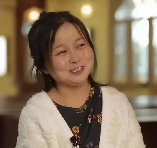 回顾袖珍人朱洁嫁身高1米3秦学仕争议不断遗憾是不敢生孩子