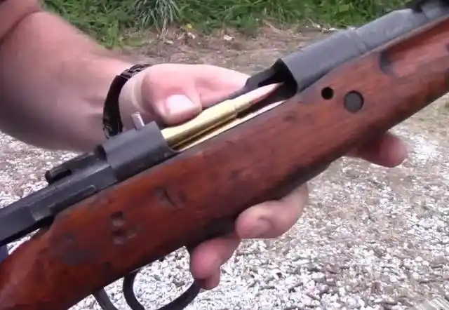 三八大盖作为100多年前的老古董,最大射程超过2400米,现代科技更发达