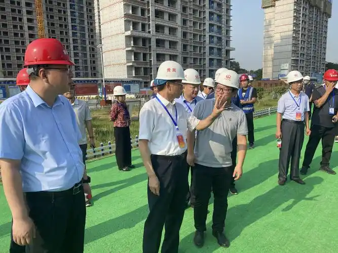 区人大常委会副主任柴启德等领导检查建筑工地安全生产工作