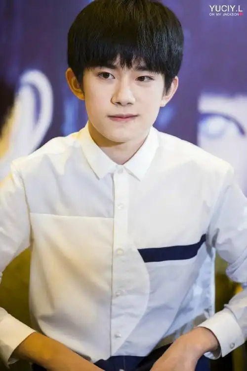 易烊千玺电影长津湖##易烊千玺电影中国医生#2016/ 0705 / 160705 超