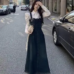 牛仔背带裙女春秋季法式裙子胖mm吊带连衣裙内搭长裙显瘦套装大码