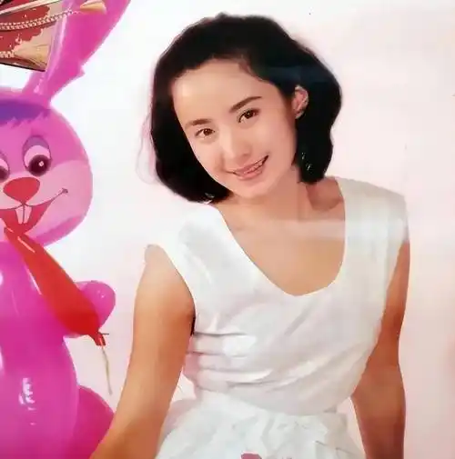 剧雪:被名导丈夫捧红,丈夫病逝后不愿演戏,56岁至今未婚无子嗣_因为