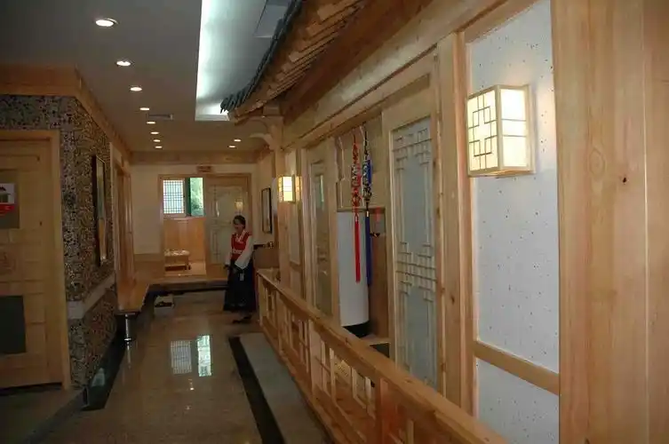 成都韩国料理店装修的设计「卓巧」韩式料理店设计装修_四川卓巧装饰