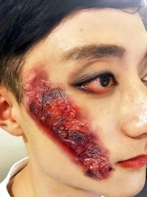 简单易学的万圣节烂脸丧尸妆容!