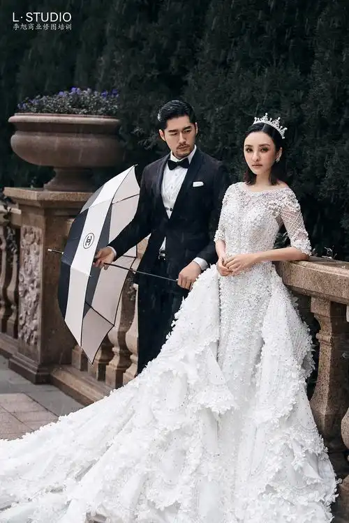 李旭商业修图培训的婚纱摄影作品《法式》