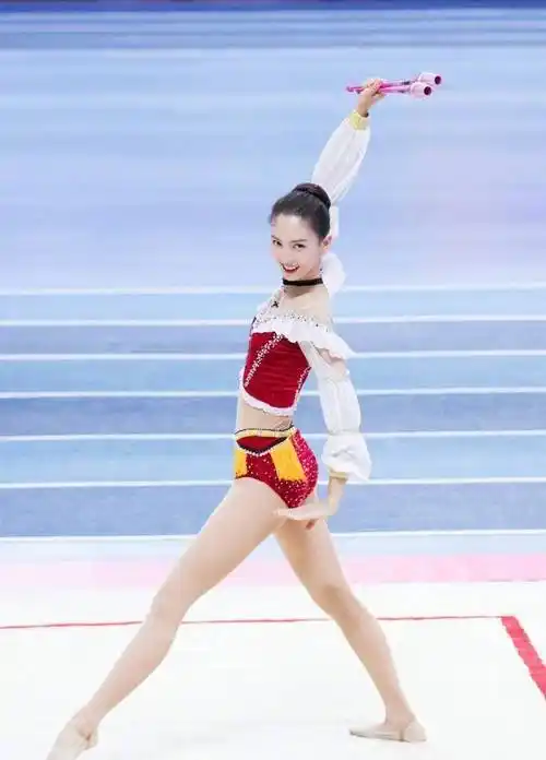 金晨:年少成名被排挤,因疾病放弃舞蹈梦想,当演员后绯闻不断_考试