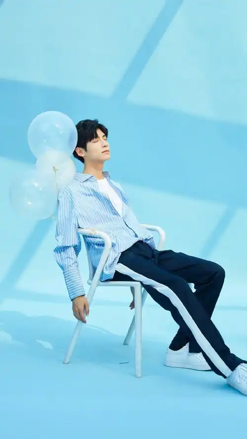 罗云熙的身材比例是真好