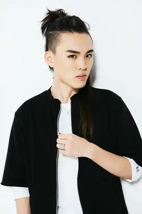 在《中国好声音》第一季落下帷幕以后,有不少参赛歌手因此而走红,在"