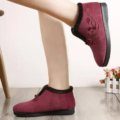 老北京布鞋保暖长毛绒中老年妈妈鞋软底防滑绣花奶奶鞋舒适女棉鞋