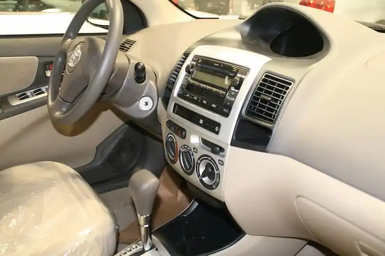 天津一汽丰田新威驰内饰