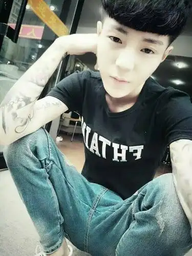 mc高迪的发型怎么剪